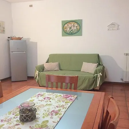 Apartamento In Sleeps 4 0 Asís